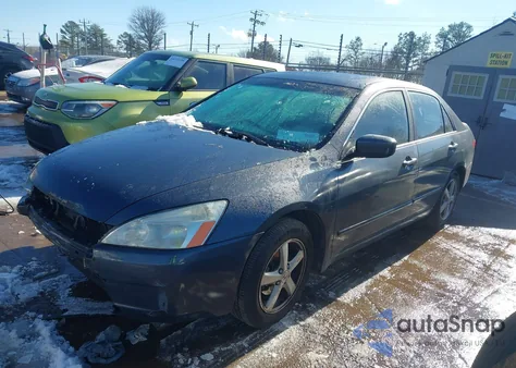 2005 Honda Accord 2.4 Ex z USA, uszkodzony, nr VIN 1HGCM56755A048714